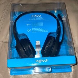 Logitech H390 USB Headset - Black New